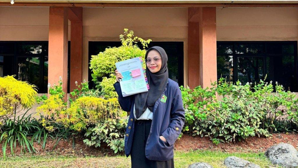 Alhamdulillah, Shandra Akhirnya Siap Lulus Kuliah!  - Cover Image